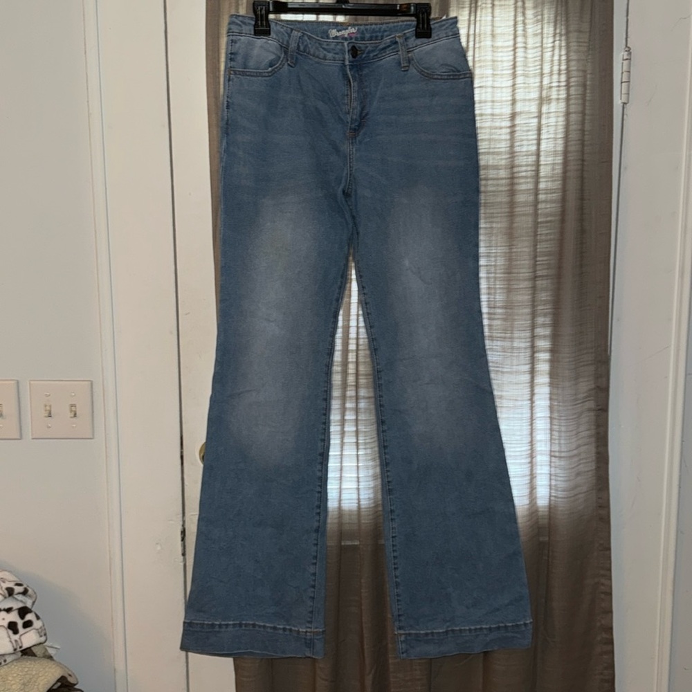 Wrangler Women's Light Blue Boot Cut Jeans 9/10 x 36 long tall trouser style